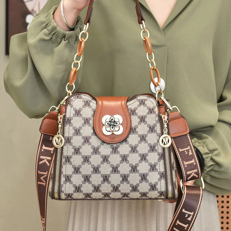 vintage letter printed shoulde - Women Bags Daily Use ulasan dan harga